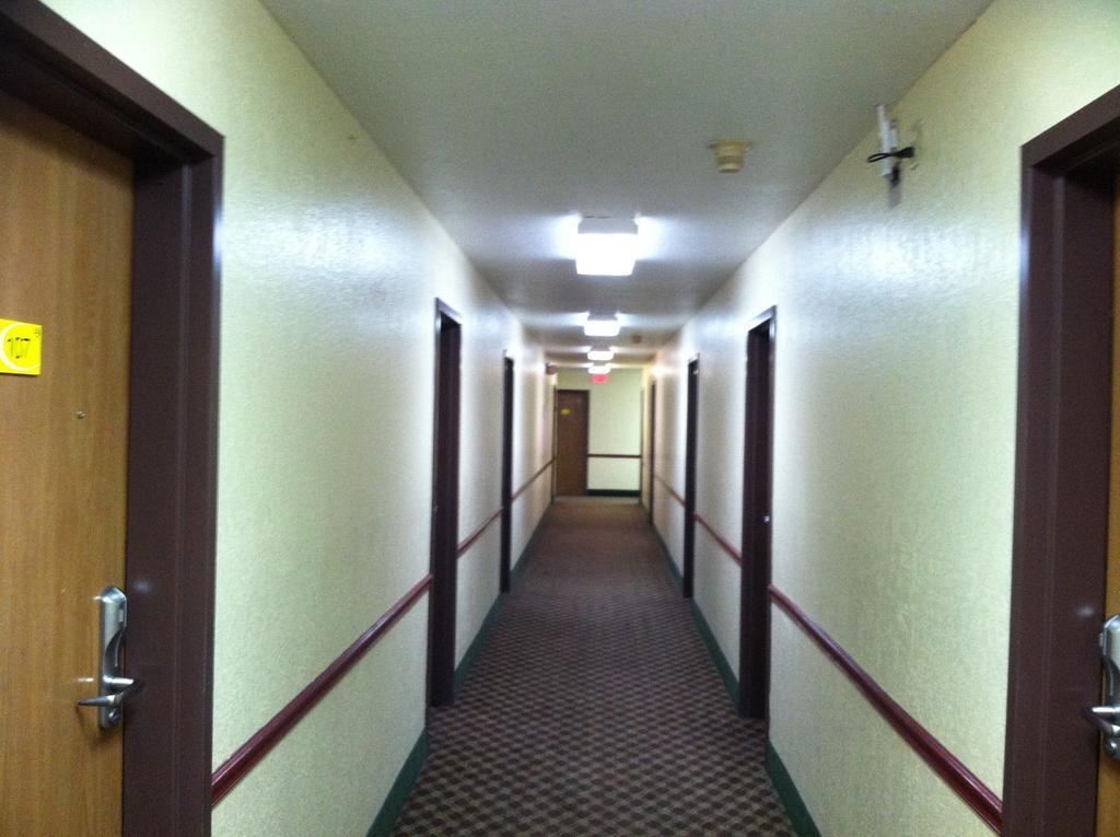 Super 8 By Wyndham Sikeston/Miner Area Hotel Eksteriør billede